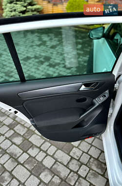 Хэтчбек Volkswagen Golf 2012 в 
