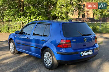 Хетчбек Volkswagen Golf 2000 в 
