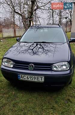Універсал Volkswagen Golf 2000 в Острозі