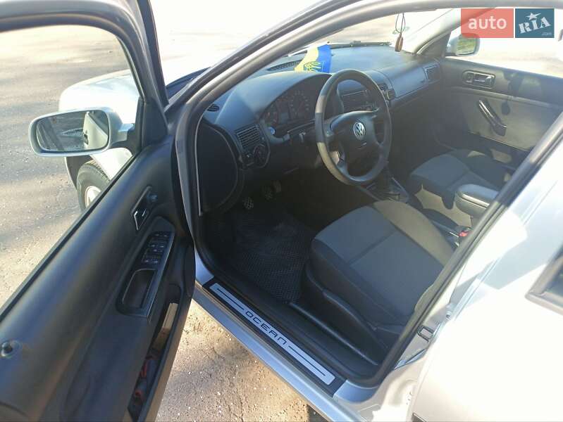 Универсал Volkswagen Golf 2003 в Чернигове