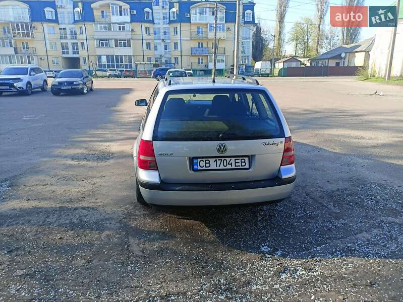 Универсал Volkswagen Golf 2003 в Чернигове