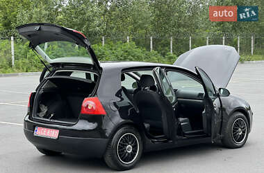 Хэтчбек Volkswagen Golf 2007 в 