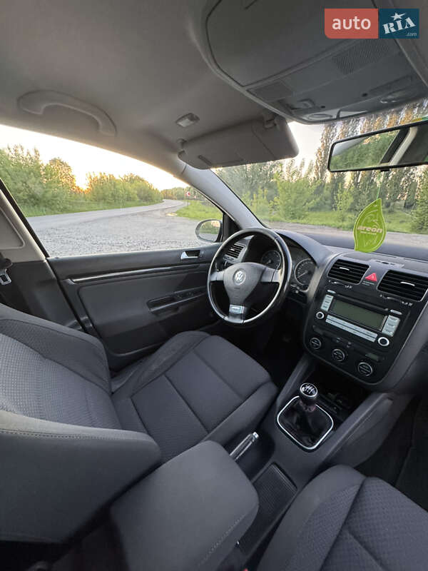 Хетчбек Volkswagen Golf 2007 в Дубні