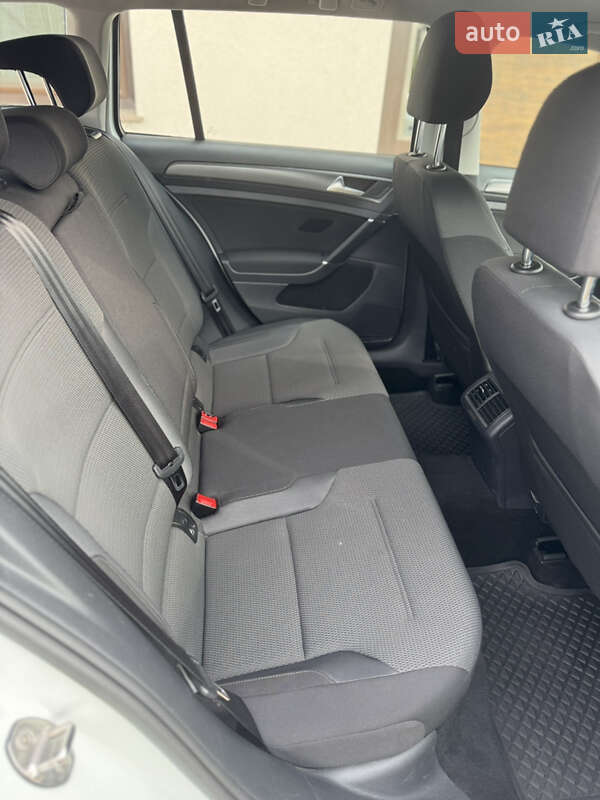 Універсал Volkswagen Golf 2018 в Ковелі