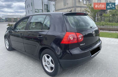 Хэтчбек Volkswagen Golf 2006 в 