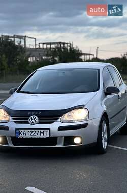 Хэтчбек Volkswagen Golf 2008 в 