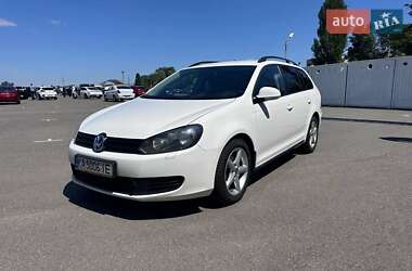 Універсал Volkswagen Golf 2010 в Києві