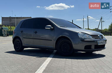 Хэтчбек Volkswagen Golf 2004 в Нежине