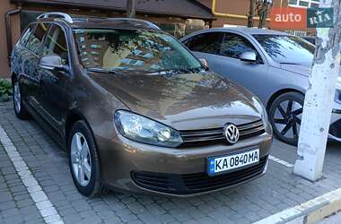 Универсал Volkswagen Golf 2011 в Ирпене