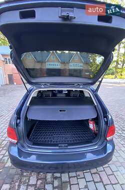 Универсал Volkswagen Golf 2010 в 
