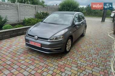Хэтчбек Volkswagen Golf 2021 в 