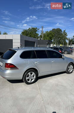 Универсал Volkswagen Golf 2011 в 