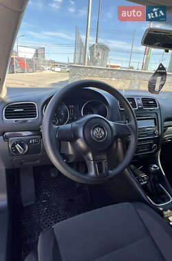 Универсал Volkswagen Golf 2011 в 