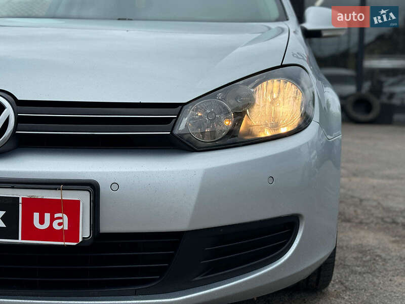 Універсал Volkswagen Golf 2011 в Вінниці
