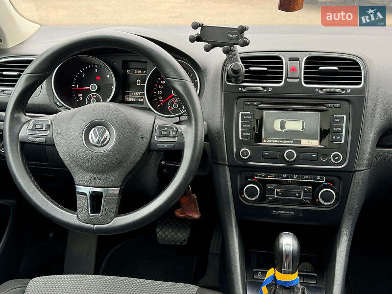 Універсал Volkswagen Golf 2011 в Вінниці