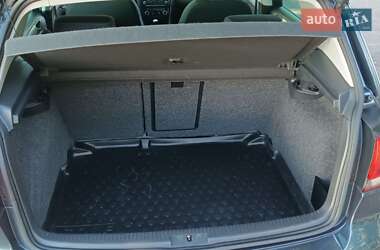 Хетчбек Volkswagen Golf 2010 в 