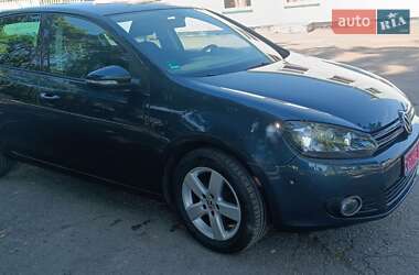 Хетчбек Volkswagen Golf 2010 в 