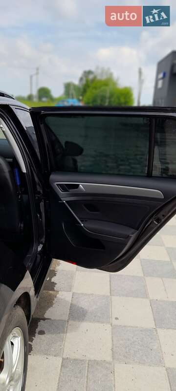 Універсал Volkswagen Golf 2014 в Львові