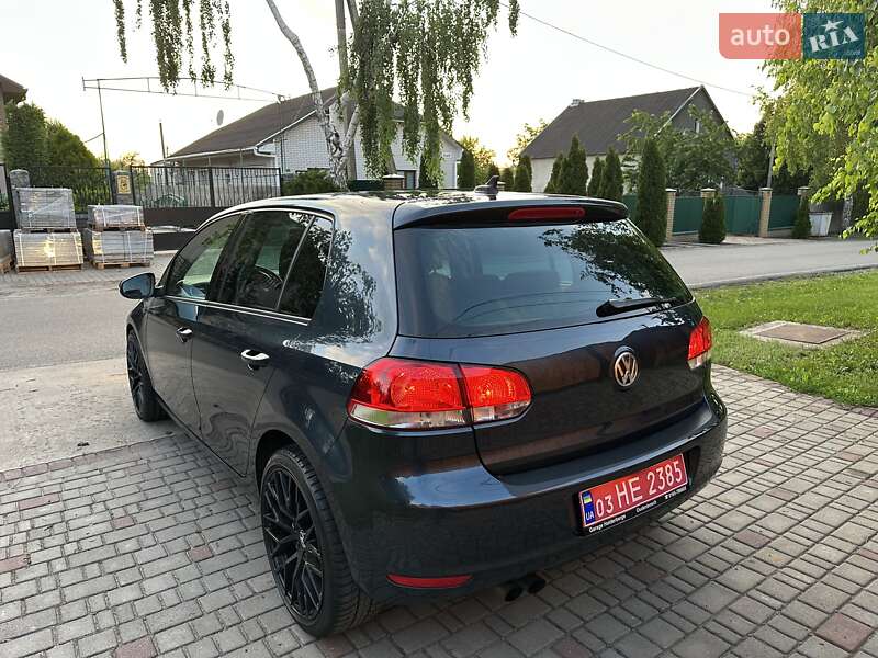 Хэтчбек Volkswagen Golf 2009 в Днепре