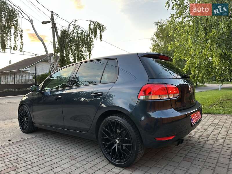 Хэтчбек Volkswagen Golf 2009 в Днепре