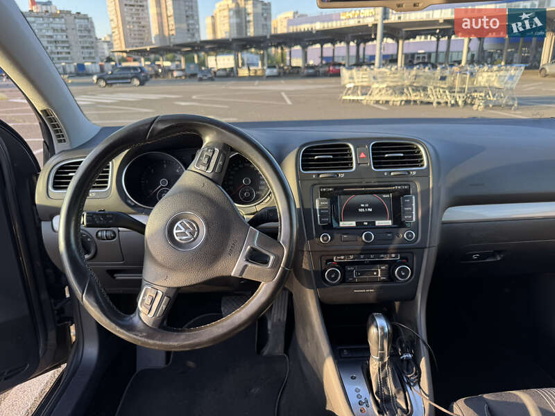 Хетчбек Volkswagen Golf 2012 в Києві