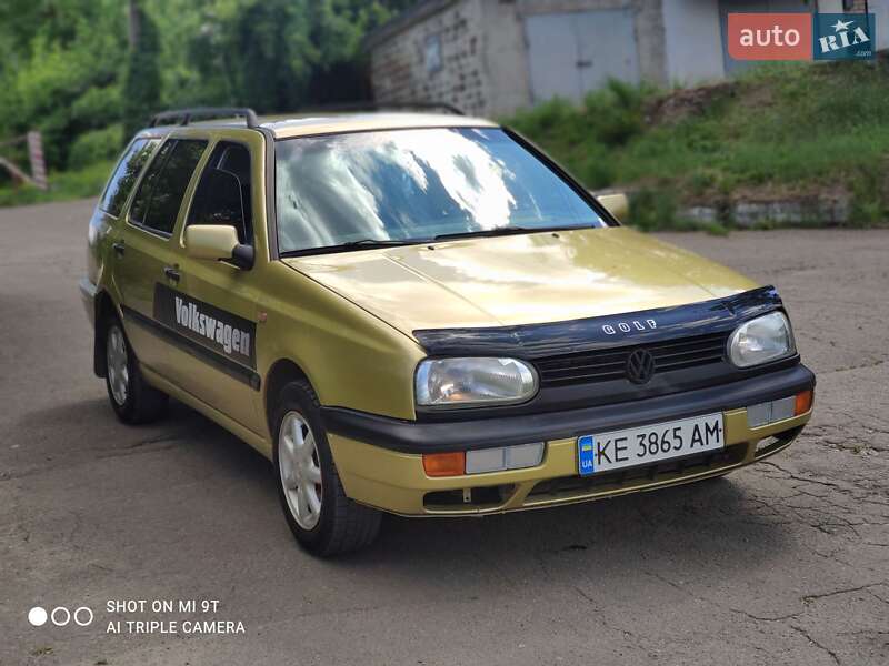 Універсал Volkswagen Golf 1998 в Кривому Розі