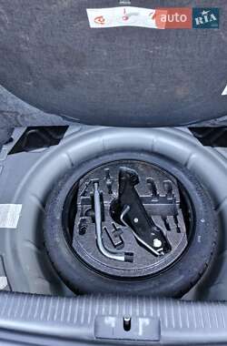 Хэтчбек Volkswagen Golf 2010 в 