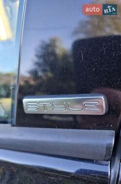 Хэтчбек Volkswagen Golf 2010 в 