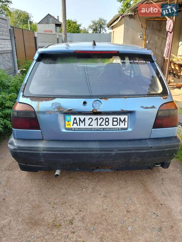 Хэтчбек Volkswagen Golf 1993 в Житомире