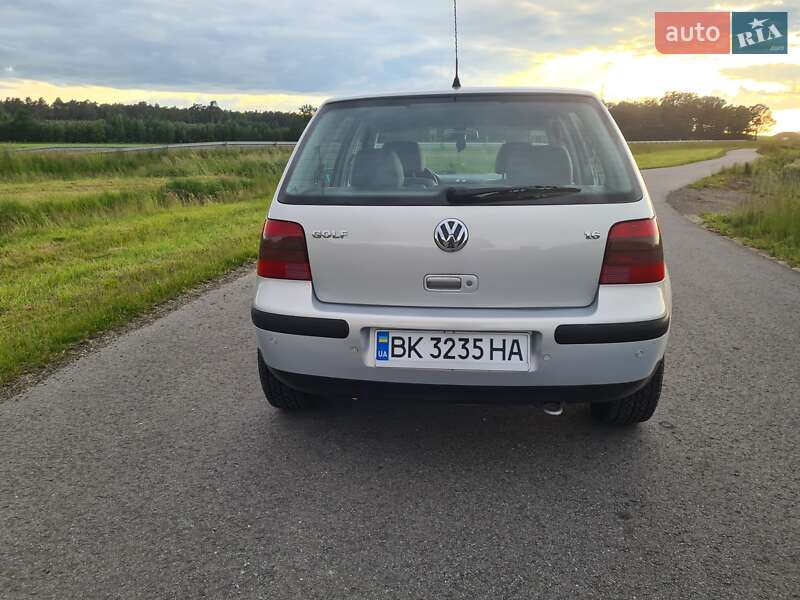 Хетчбек Volkswagen Golf 2000 в Львові