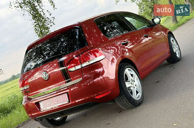 Хэтчбек Volkswagen Golf 2010 в 