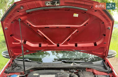 Хэтчбек Volkswagen Golf 2010 в 