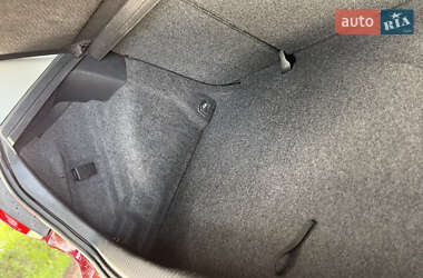 Хэтчбек Volkswagen Golf 2010 в 