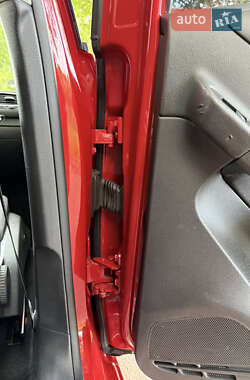 Хэтчбек Volkswagen Golf 2010 в 