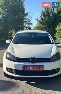 Універсал Volkswagen Golf 2010 в Рівному