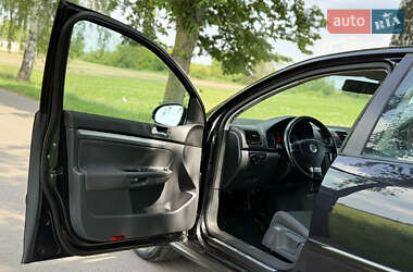 Хэтчбек Volkswagen Golf 2007 в 