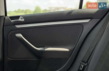 Хэтчбек Volkswagen Golf 2007 в 