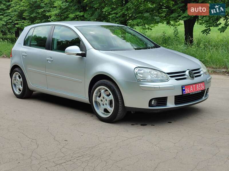 Хетчбек Volkswagen Golf 2006 в Жовтих Водах