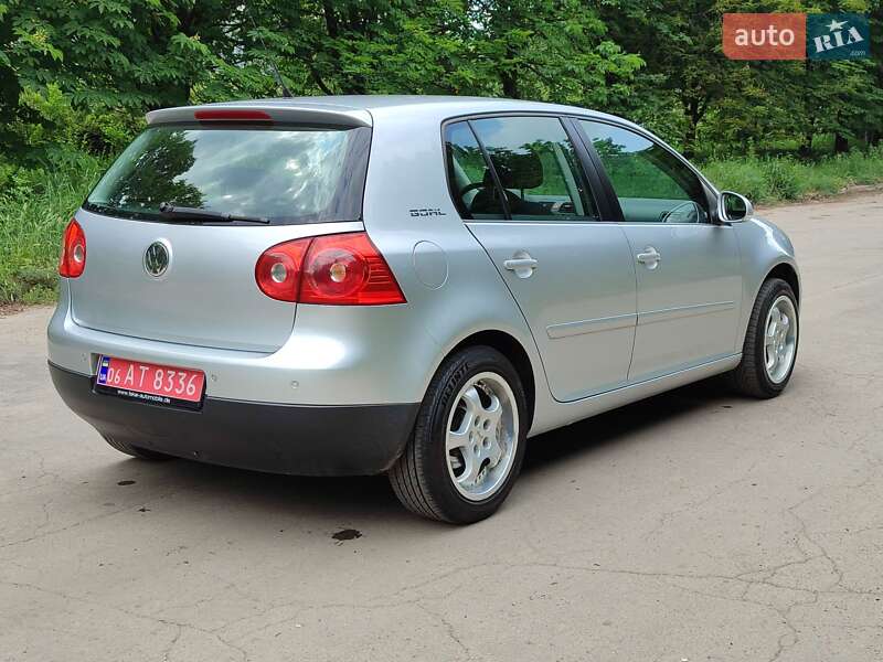 Хетчбек Volkswagen Golf 2006 в Жовтих Водах