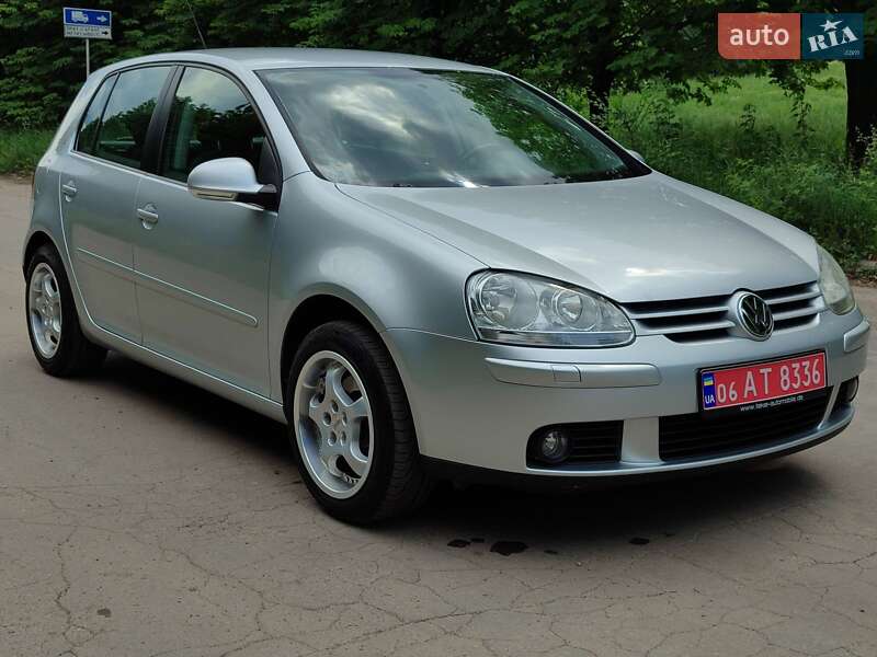 Хетчбек Volkswagen Golf 2006 в Жовтих Водах