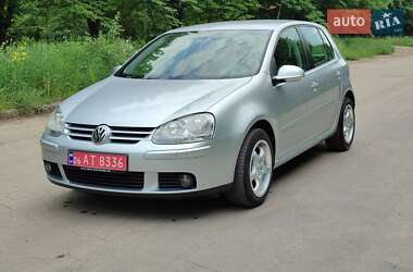 Хетчбек Volkswagen Golf 2006 в 