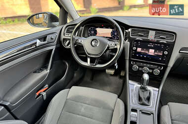 Універсал Volkswagen Golf 2017 в 