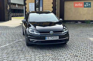 Універсал Volkswagen Golf 2017 в 