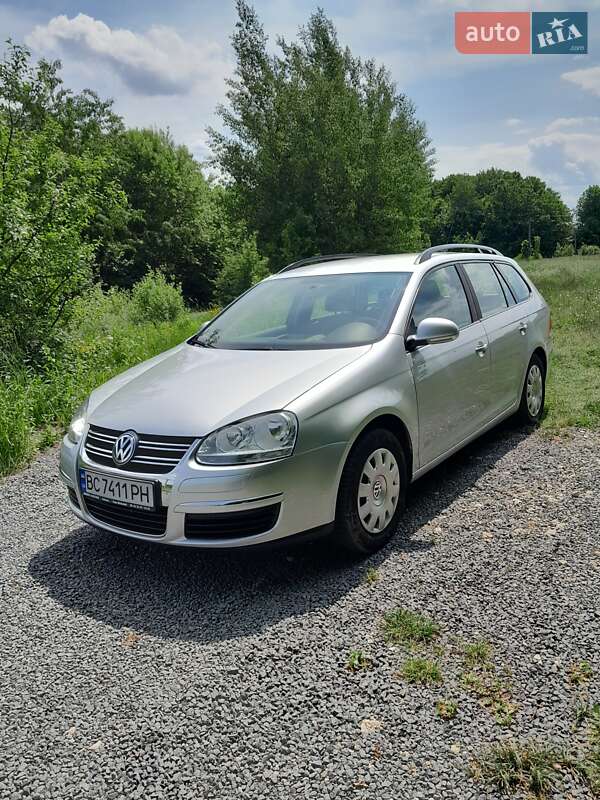 Универсал Volkswagen Golf 2008 в Золочеве