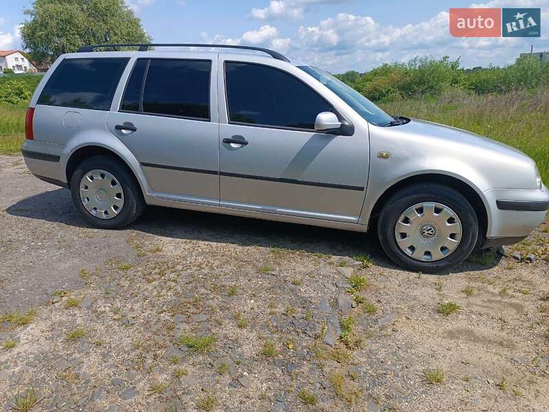 Универсал Volkswagen Golf 2000 в Луцке