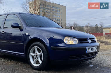 Хэтчбек Volkswagen Golf 1999 в 