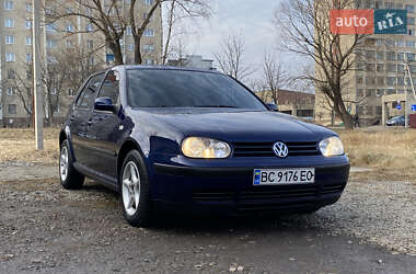 Хэтчбек Volkswagen Golf 1999 в 