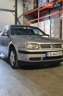 Хетчбек Volkswagen Golf 2000 в Чернівцях