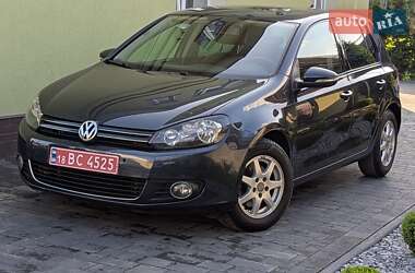 Хетчбек Volkswagen Golf 2010 в Дубні