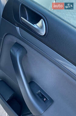 Універсал Volkswagen Golf 2008 в 